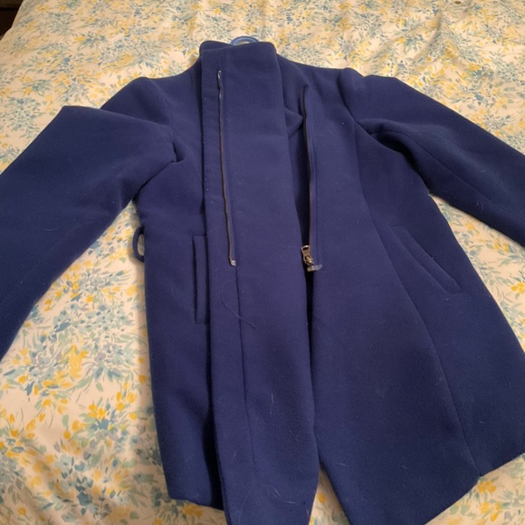 ☀️BOGO🎉 Beautiful Royal CrossZip Winter Coat! Worn only a times. - Picture 2 of 7